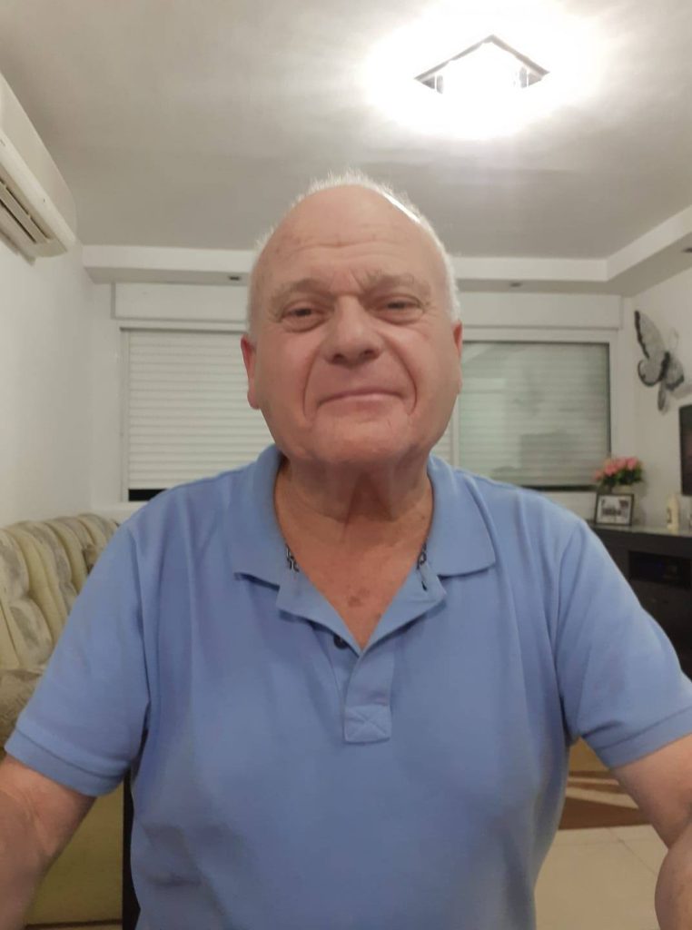 שלמה אלמוג, מטפל אנרגטי, רפואה אלטרנטיבית, טיפול טבעי, טיפול מרחוק, איזון אנרגטי, טיפול בכאבי גב, טיפול בלחץ דם גבוה, טיפול בכאבי ראש, טיפול בבעיות עיכול, ריפוי טבעי, ריפוי הוליסטי, רפואה משלימה