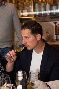 נתי נעים, MyYain, פסטיבלי יין, סדנאות יין, תרבות יין בישראל, יקבים ישראליים, טעימות יין, התאמת יין לאוכל, סדנאות יין לארגונים